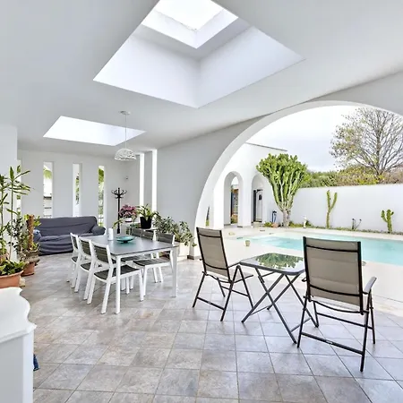 Luxury Beneventi With Pool Apartment *