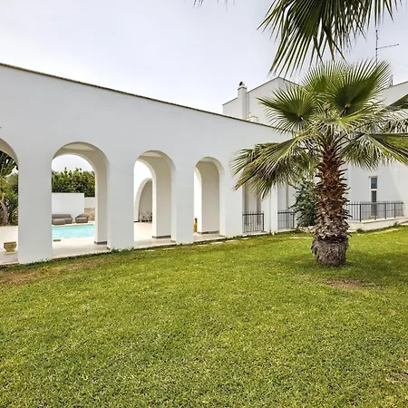 Apartment Luxury Beneventi With Pool Bari