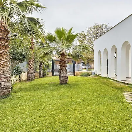 Luxury Beneventi With Pool Bari